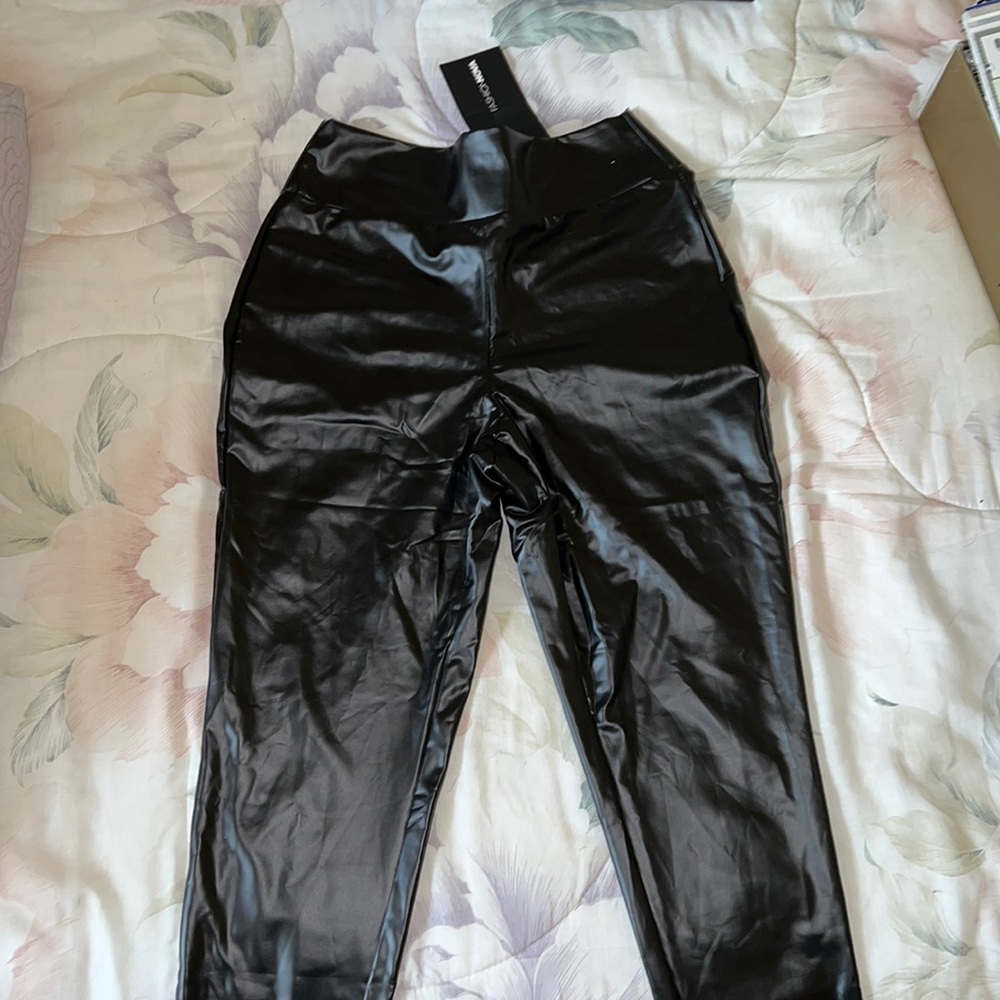 Booty lifting wet leather leggings